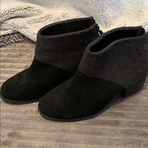 Toms black and gray ankle bootie